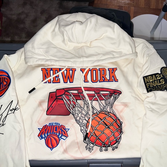 KNICKS XL HOODIE PULLOVER - Picture 4 of 4